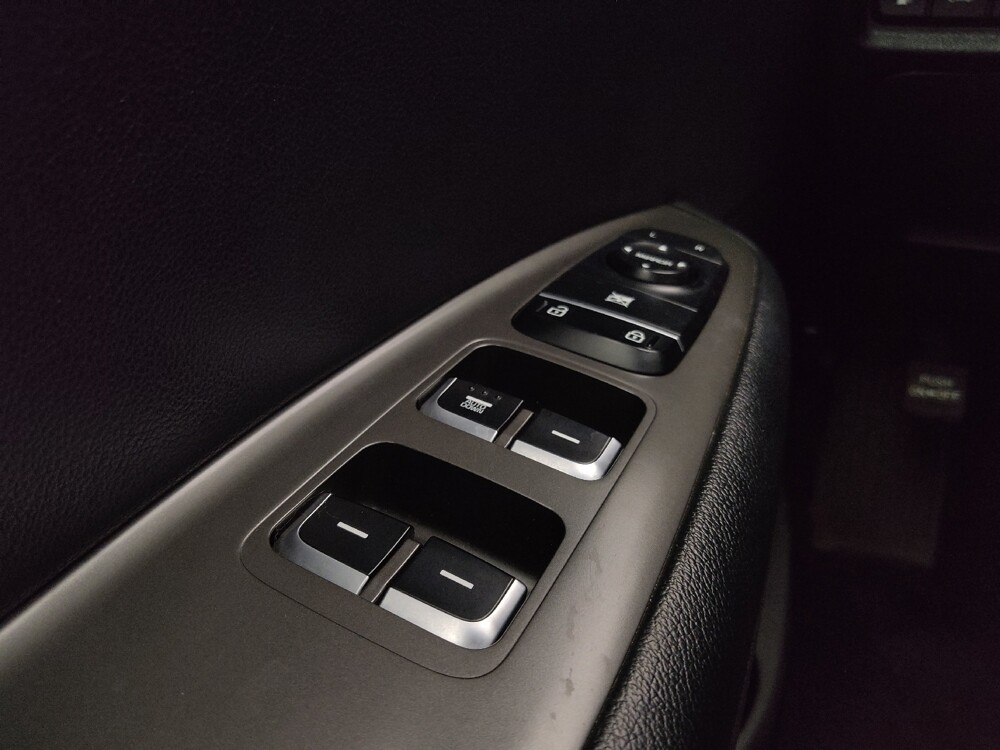 2019 Kia Optima in St. Louis, MO 63136 - 18138681 27