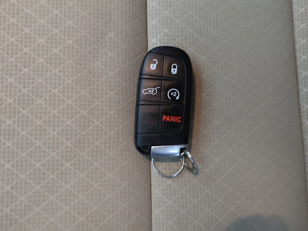 2022 Jeep Grand Cherokee in St. Louis, MO 63136 - 18138682 32