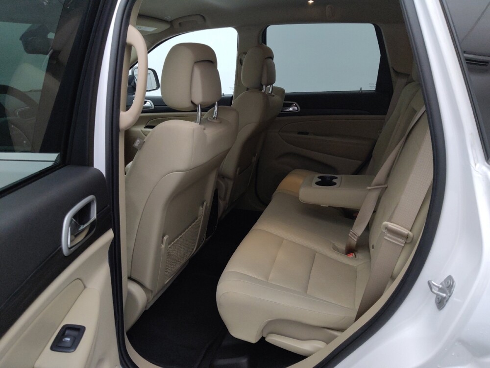 2022 Jeep Grand Cherokee in St. Louis, MO 63136 - 18138682 18