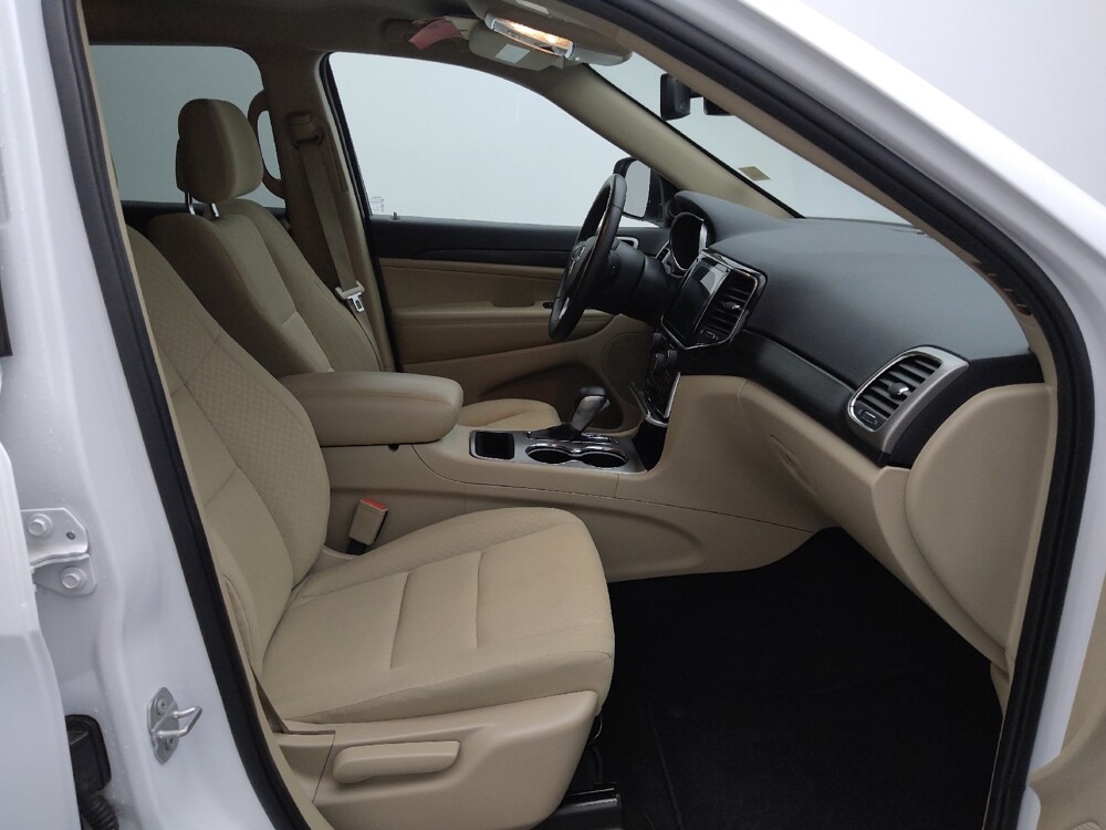 2022 Jeep Grand Cherokee in St. Louis, MO 63136 - 18138682 21