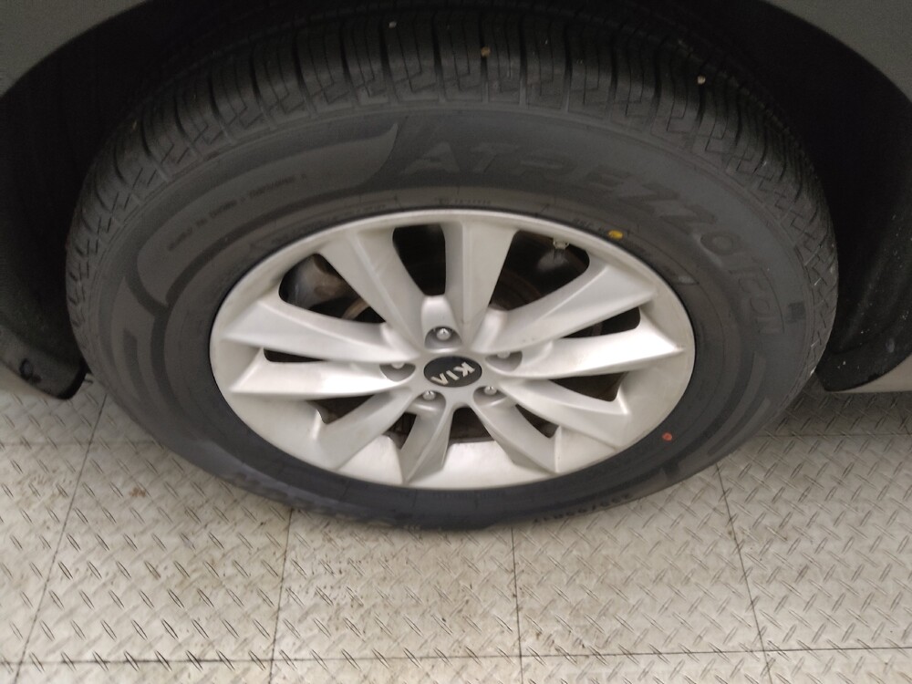 2019 Kia Sorento in Midlothian, IL 60445 - 18138685 31