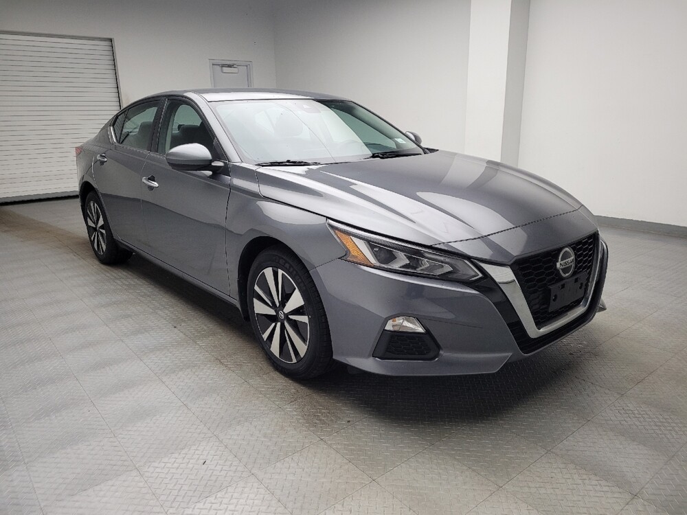 2021 Nissan Altima in Eastpointe, MI 48021 - 18138691 13