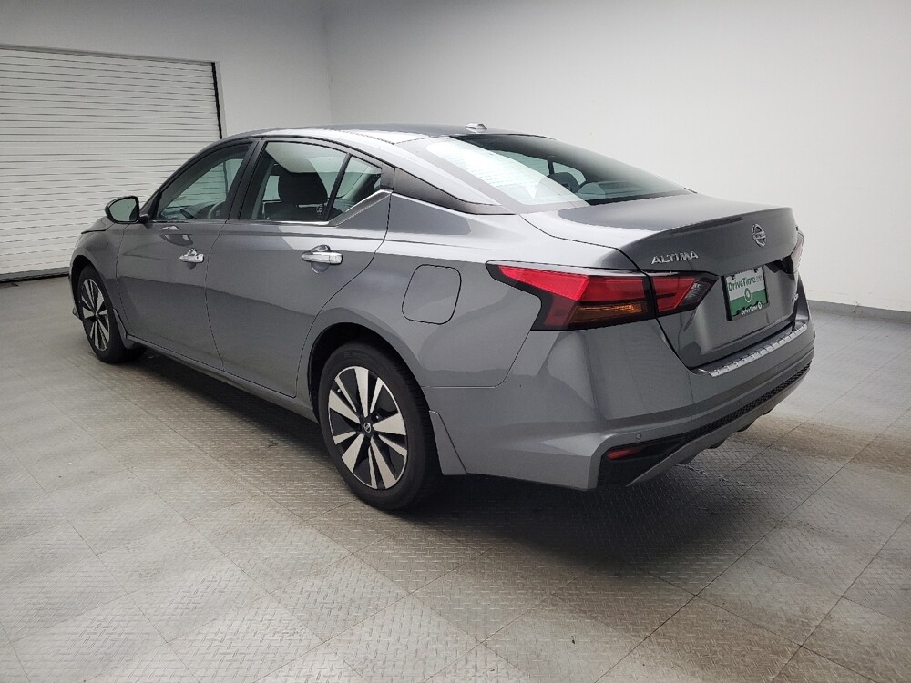 2021 Nissan Altima in Eastpointe, MI 48021 - 18138691 5