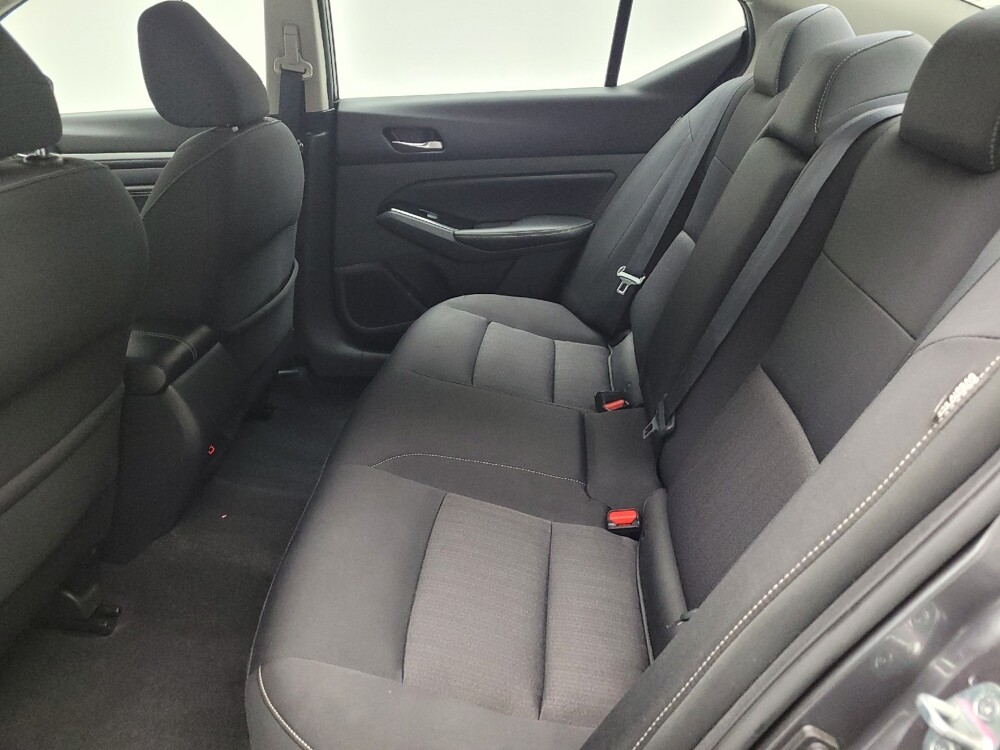 2021 Nissan Altima in Eastpointe, MI 48021 - 18138691 18