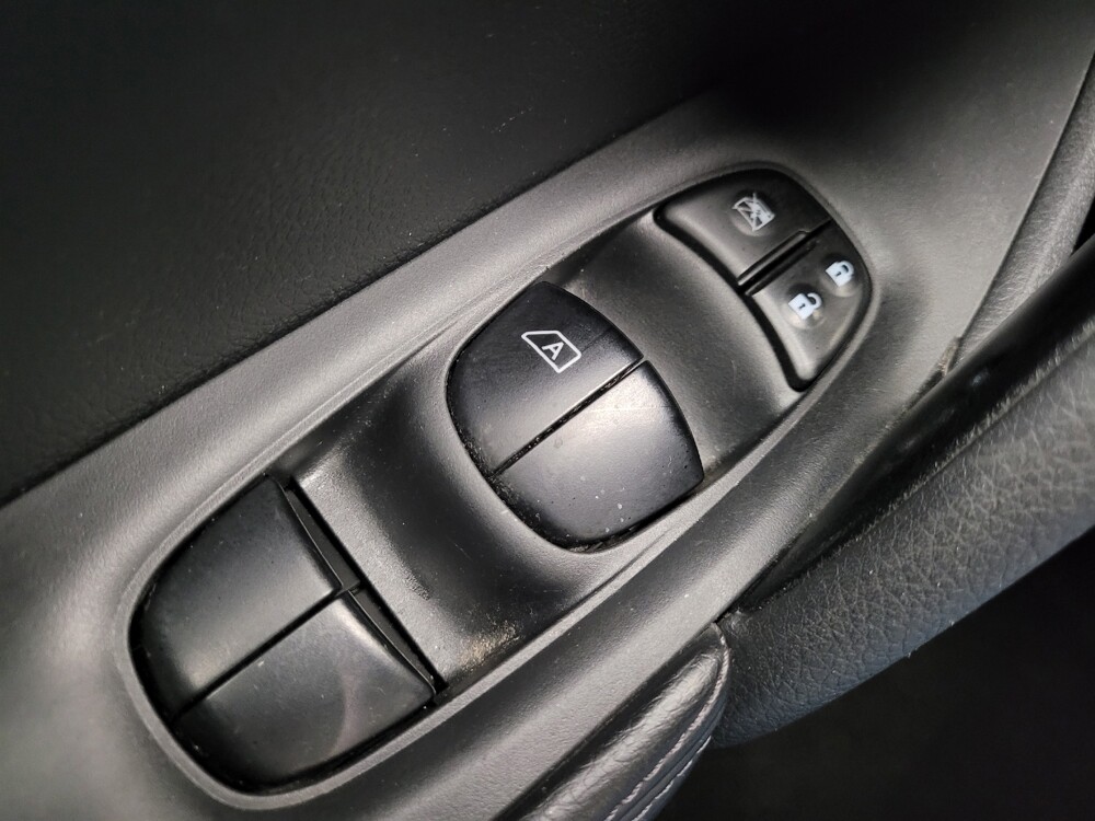 2016 Nissan Rogue in Grand Rapids, MI 49508 - 18138695 27