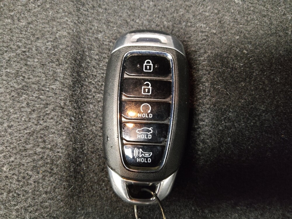2023 Hyundai Elantra in Highland, IN 46322 - 18138698 32
