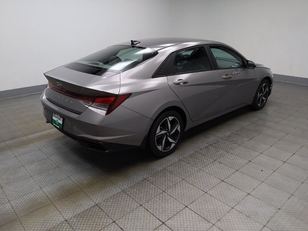 2023 Hyundai Elantra in Highland, IN 46322 - 18138698 10