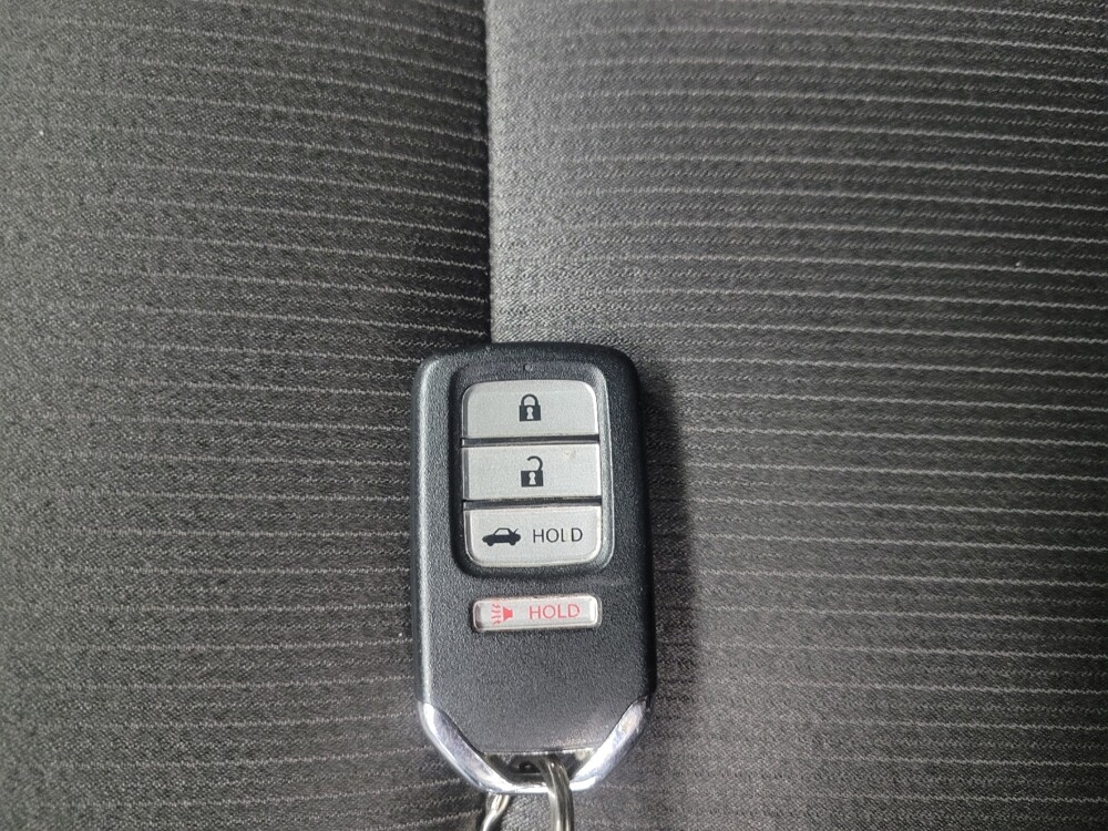 2018 Honda Accord in Indianapolis, IN 46222 - 18138703 32