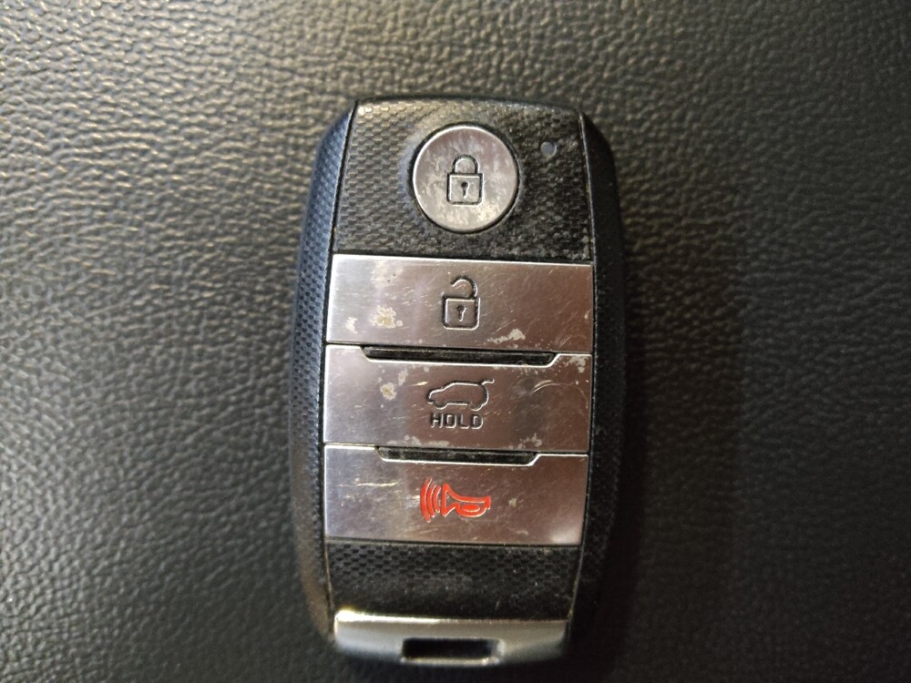 2018 Kia Sorento in Wilmington, NC 28405 - 18138707 32