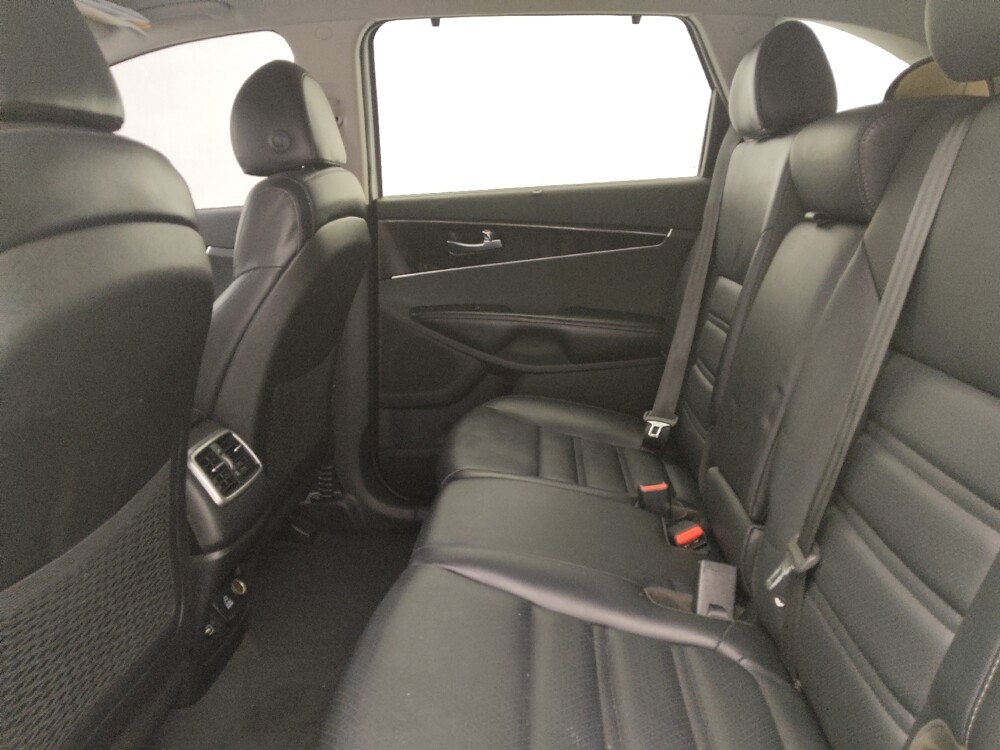 2018 Kia Sorento in Wilmington, NC 28405 - 18138707 18