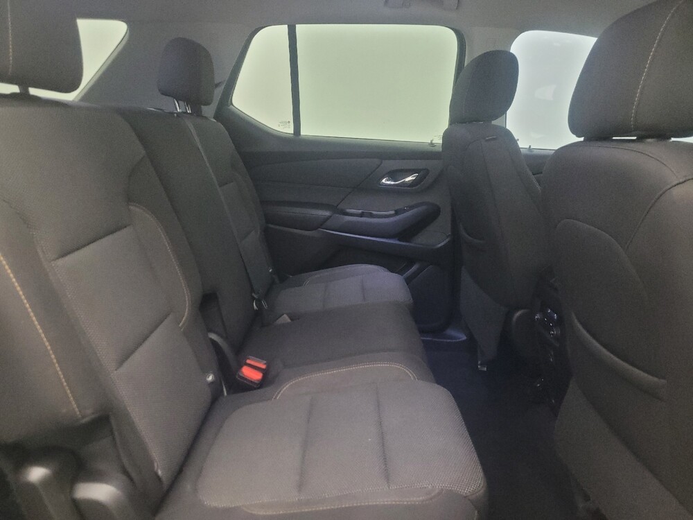 2021 Chevrolet Traverse in Glendale, AZ 85301 - 18138734 19