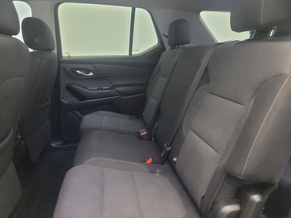 2021 Chevrolet Traverse in Glendale, AZ 85301 - 18138734 18