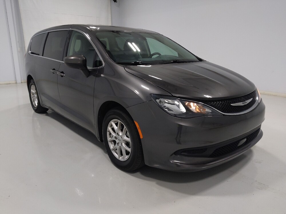 2021 Chrysler Voyager in Columbus, OH 43231 - 18138737 13