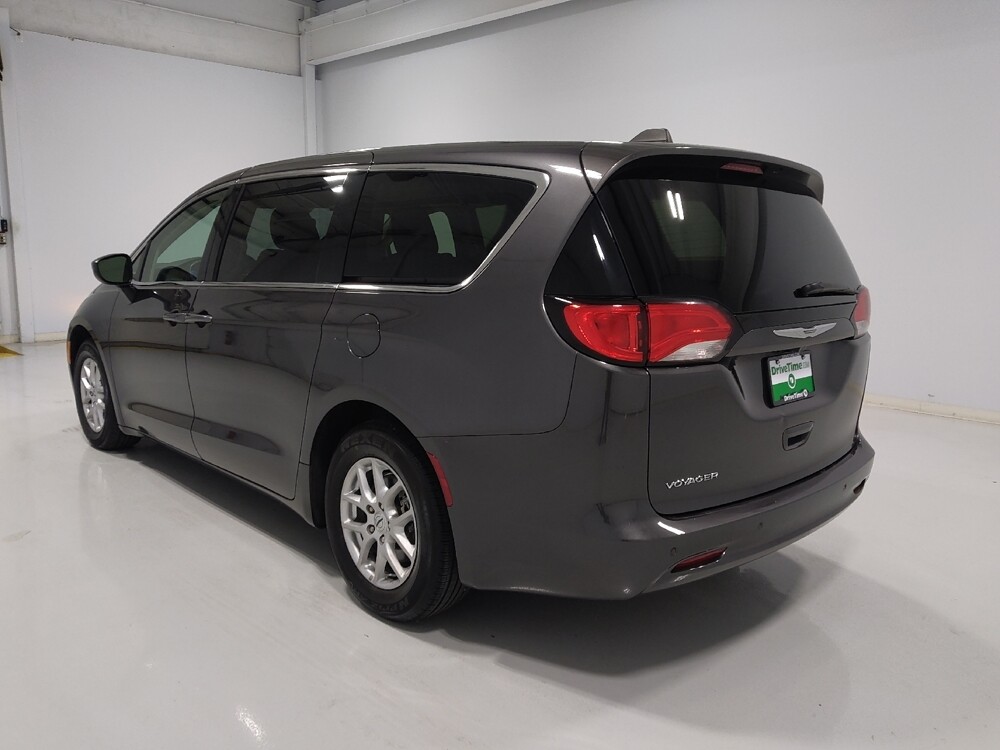 2021 Chrysler Voyager in Columbus, OH 43231 - 18138737 5