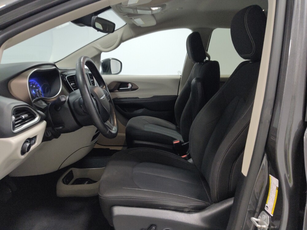 2021 Chrysler Voyager in Columbus, OH 43231 - 18138737 17