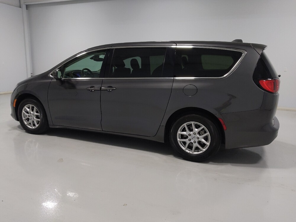2021 Chrysler Voyager in Columbus, OH 43231 - 18138737 3