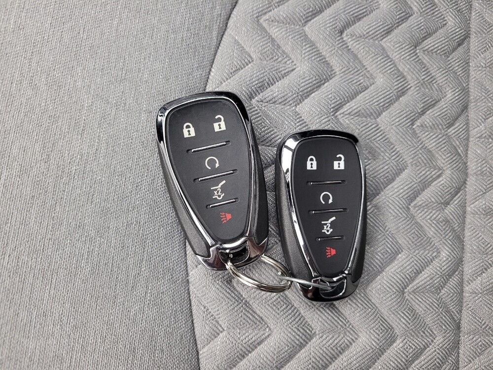 2024 Chevrolet Equinox in Eastpointe, MI 48021 - 18138747 32