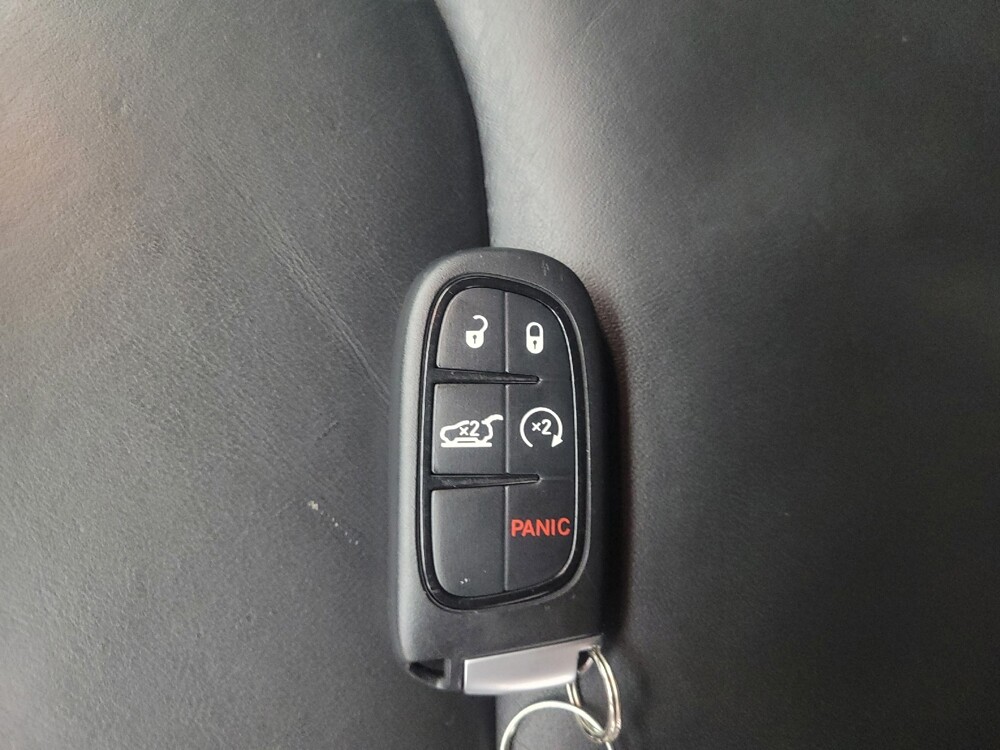 2018 Jeep Cherokee in Indianapolis, IN 46219 - 18138749 32