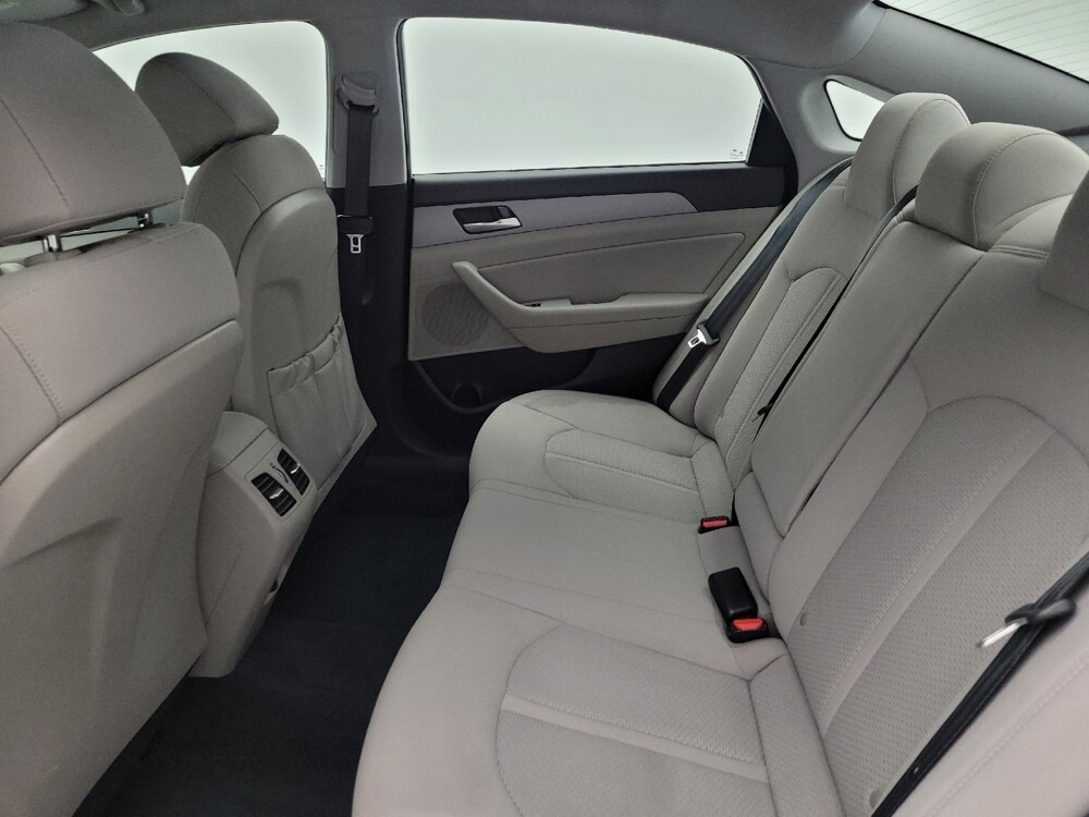 2018 Hyundai Sonata in Columbus, OH 43231 - 18138754 18