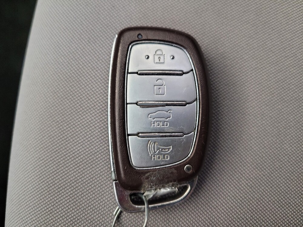 2018 Hyundai Sonata in Columbus, OH 43231 - 18138754 32