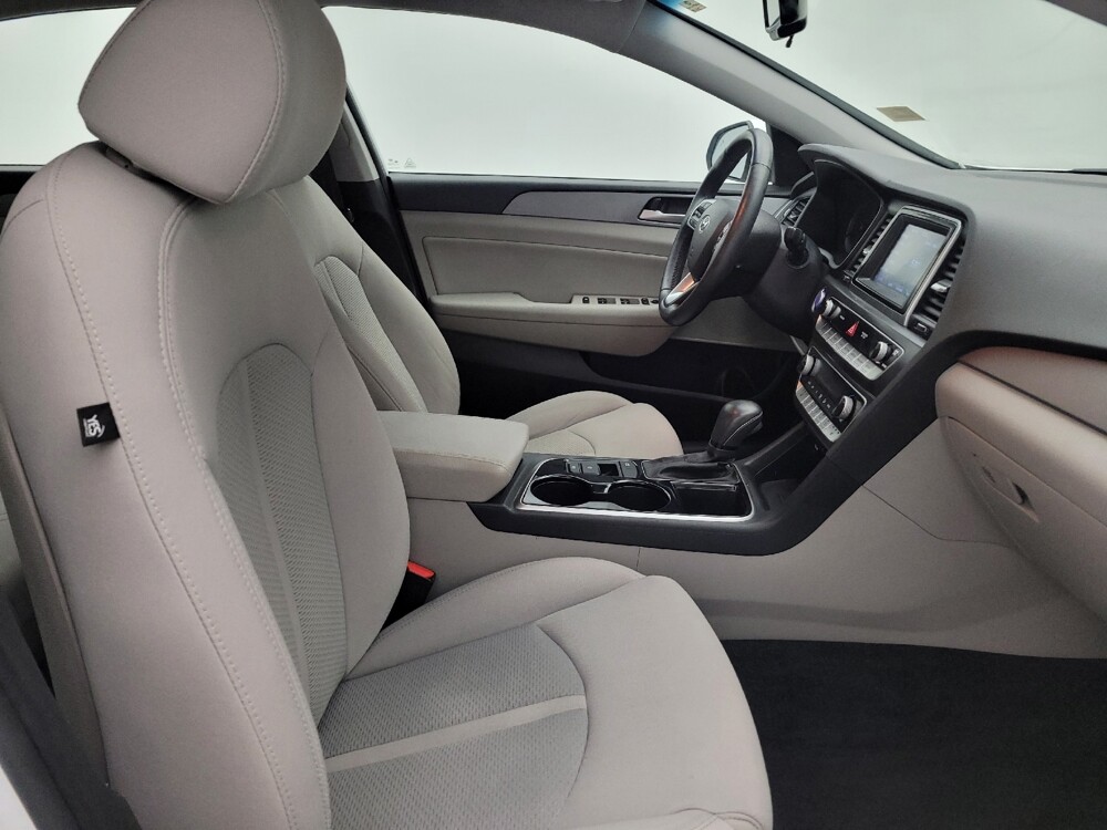 2018 Hyundai Sonata in Columbus, OH 43231 - 18138754 21