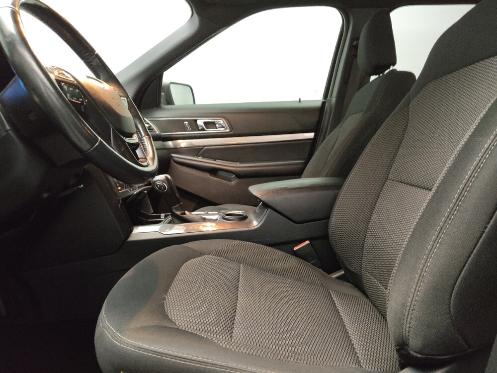 2019 Ford Explorer in Oklahoma City, OK 73139 - 18138756 17