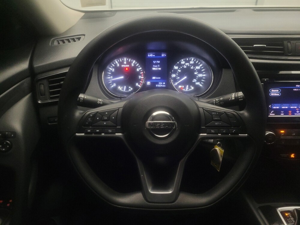 2020 Nissan Rogue in Glendale, AZ 85301 - 18138772 22