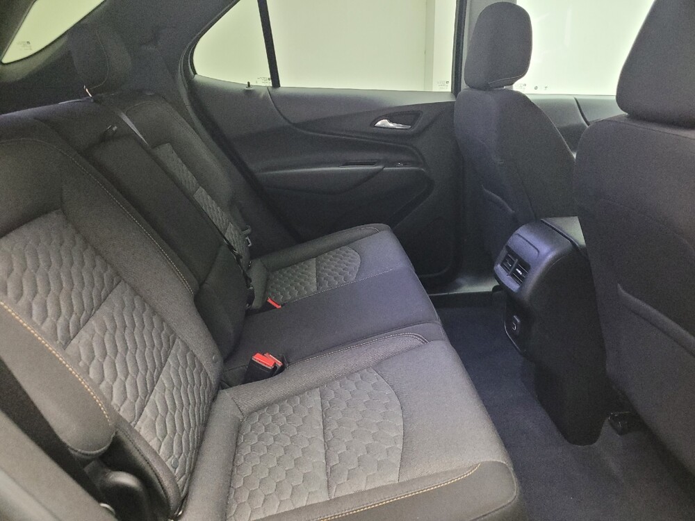 2019 Chevrolet Equinox in Taylor, MI 48180 - 18138780 19