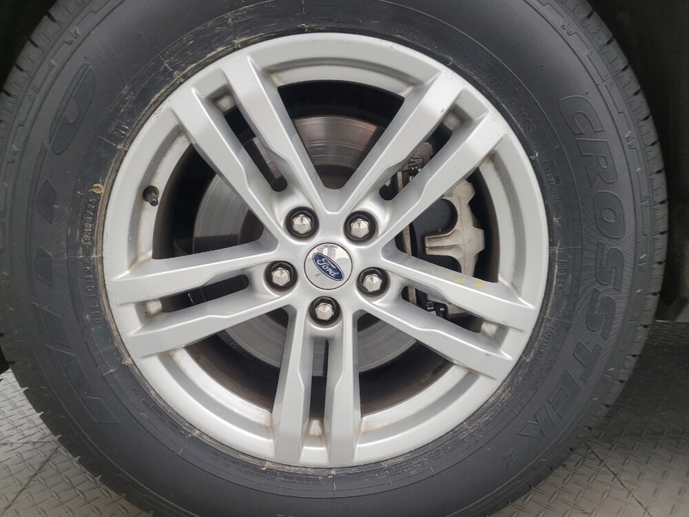 2022 Ford Explorer in Tucson, AZ 85705 - 18138790 31
