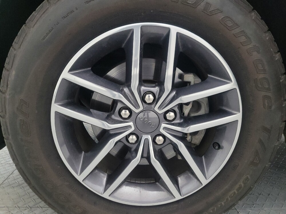 2020 Jeep Grand Cherokee in Tucson, AZ 85705 - 18138796 31