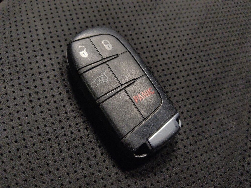 2020 Jeep Grand Cherokee in Tucson, AZ 85705 - 18138796 32