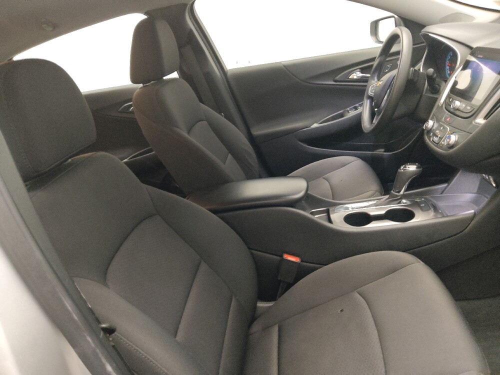 2019 Chevrolet Malibu in Duluth, GA 30096 - 18138813 21