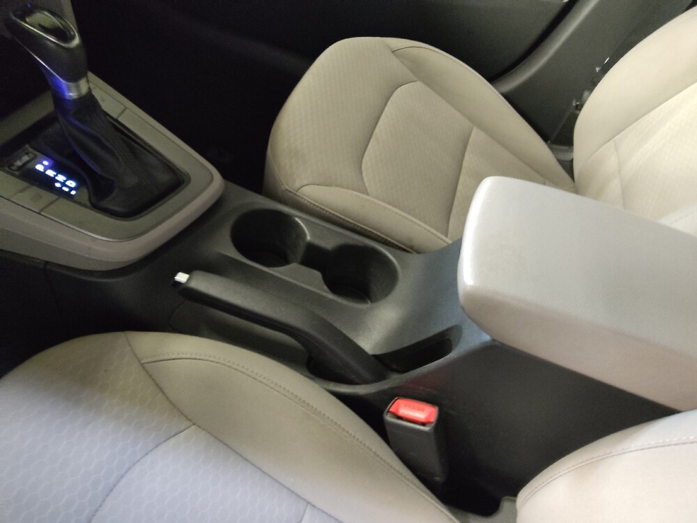 2020 Hyundai Elantra in Columbia, SC 29210 - 18138814 26