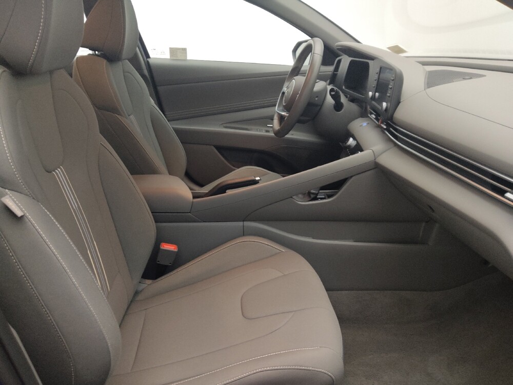 2025 Hyundai Elantra in Mobile, AL 36606 - 18138823 21