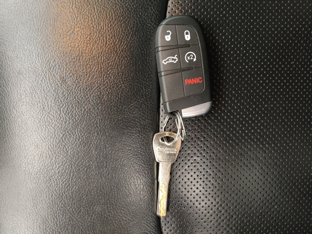 2019 Jeep Compass in St. Louis, MO 63136 - 18138826 32