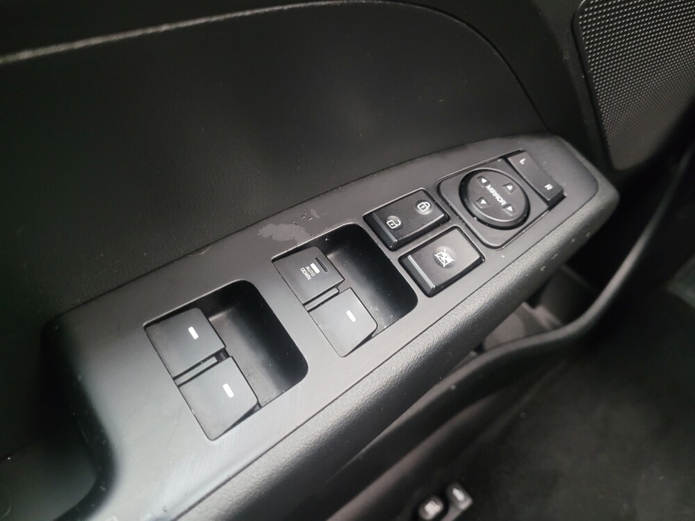 2019 Hyundai Elantra in Indianapolis, IN 46222 - 18138838 27