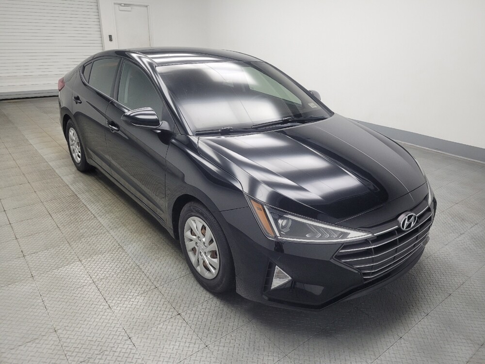 2019 Hyundai Elantra in Indianapolis, IN 46222 - 18138838 13