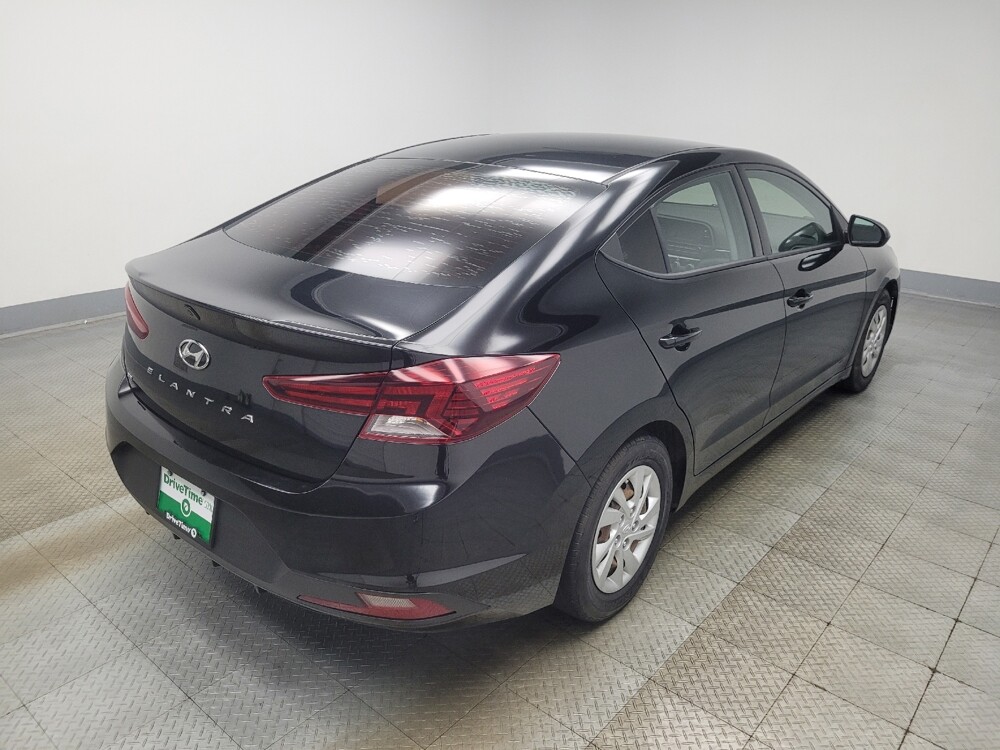 2019 Hyundai Elantra in Indianapolis, IN 46222 - 18138838 9