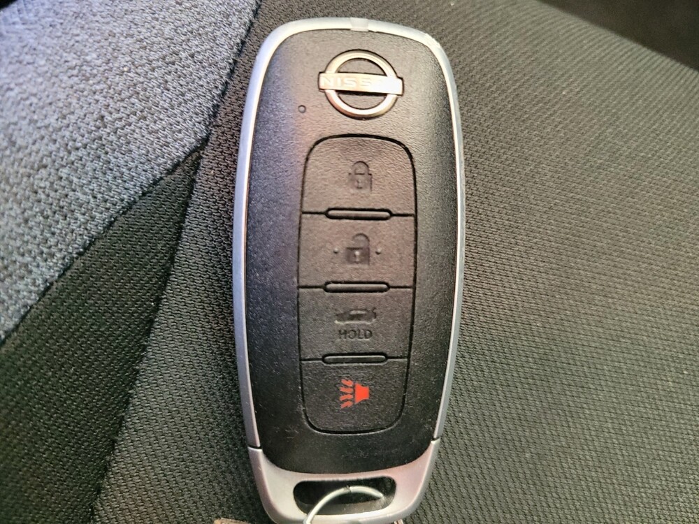 2024 Nissan Versa in Columbus, OH 43231 - 18138840 32