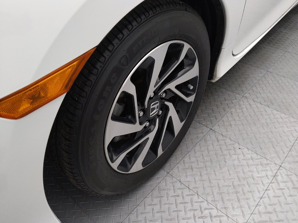 2017 Honda Civic in Independence, MO 64055 - 18138857 31