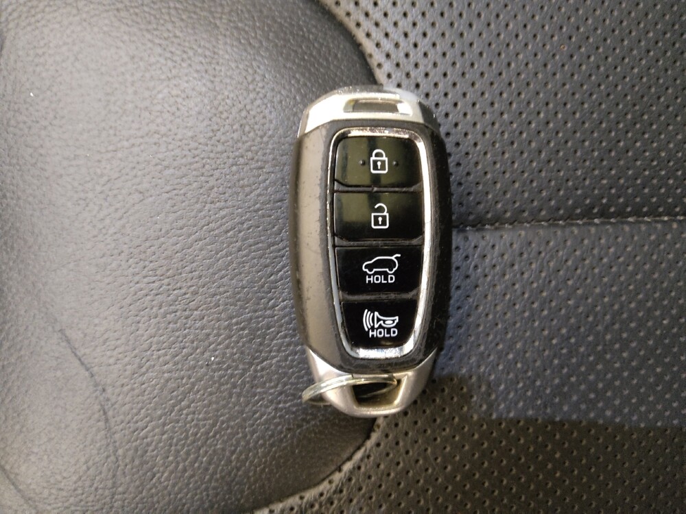 2020 Hyundai Santa Fe in Independence, MO 64055 - 18138859 32