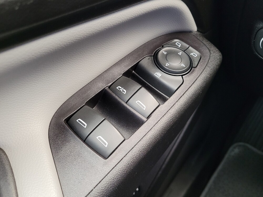 2018 Chevrolet Equinox in Fairfield, OH 45014 - 18138879 27