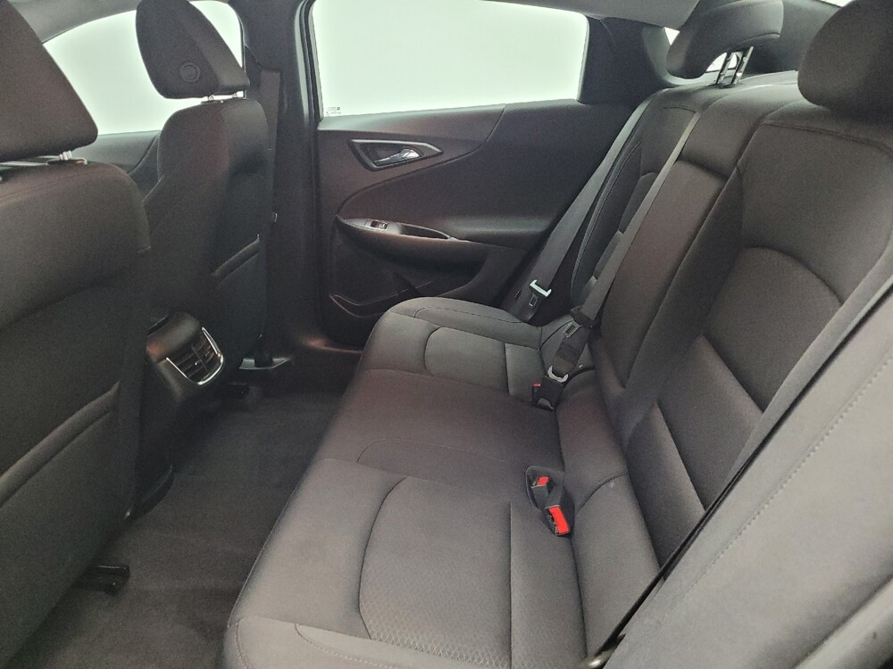 2022 Chevrolet Malibu in Eastpointe, MI 48021 - 18138888 18