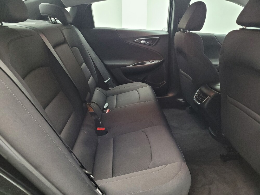 2022 Chevrolet Malibu in Eastpointe, MI 48021 - 18138888 19