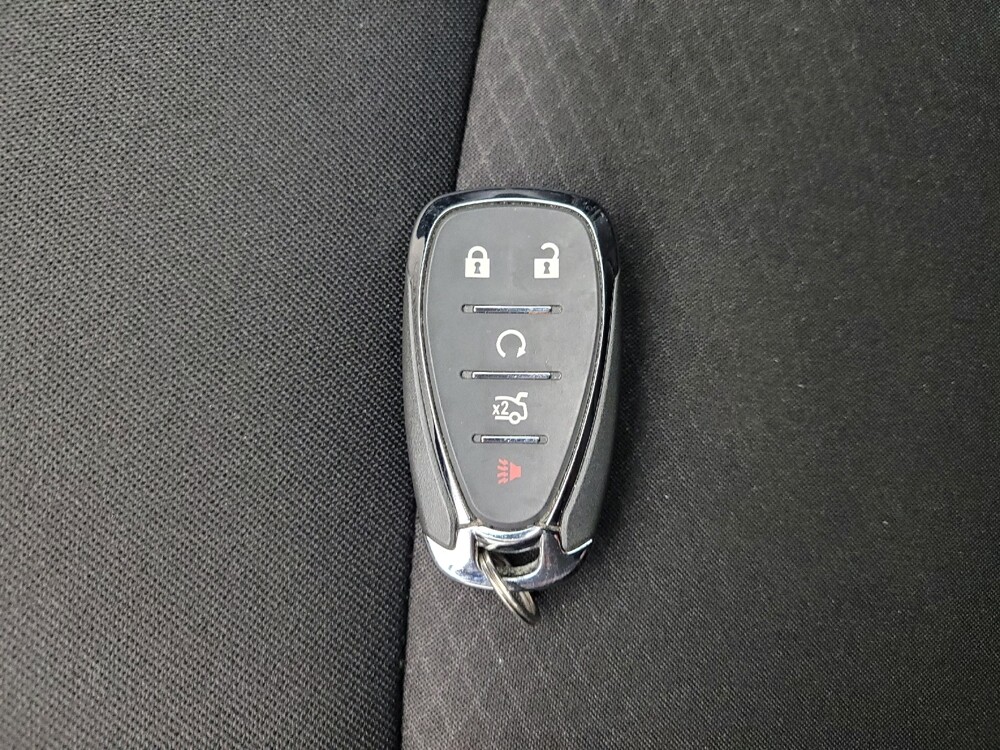 2022 Chevrolet Malibu in Eastpointe, MI 48021 - 18138888 32