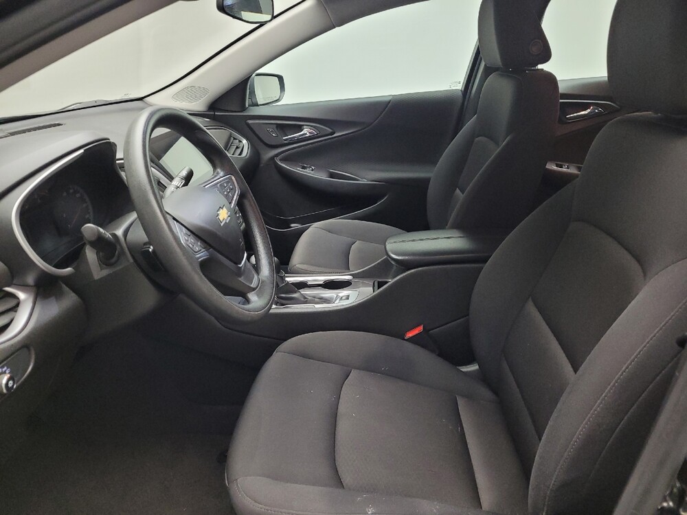 2022 Chevrolet Malibu in Eastpointe, MI 48021 - 18138888 17
