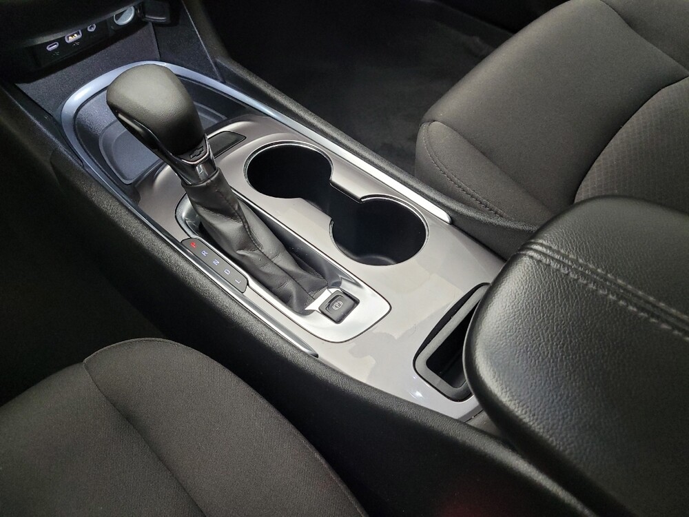 2022 Chevrolet Malibu in Eastpointe, MI 48021 - 18138888 26