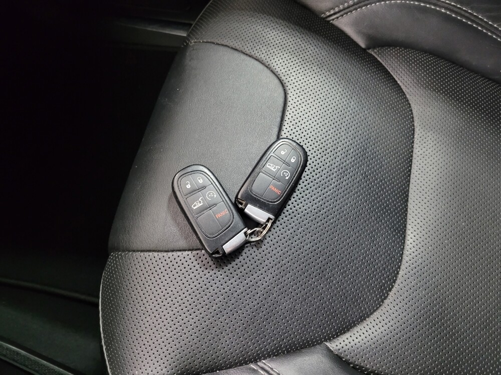 2019 Jeep Cherokee in Allentown, PA 18103 - 18138891 32