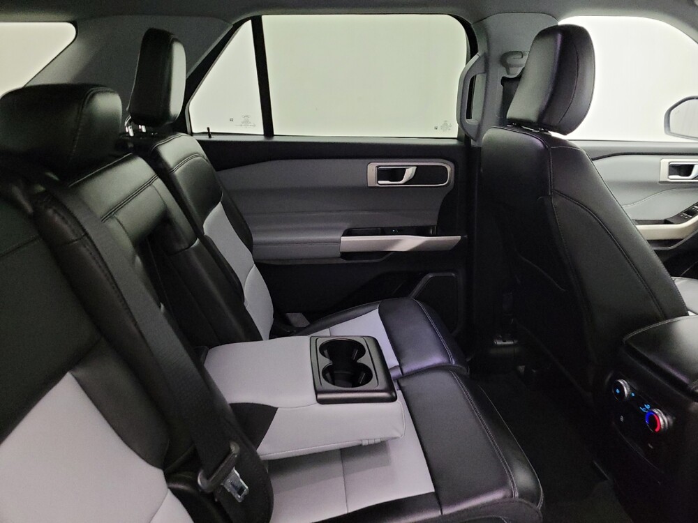 2022 Ford Explorer in Columbus, OH 43231 - 18138896 19