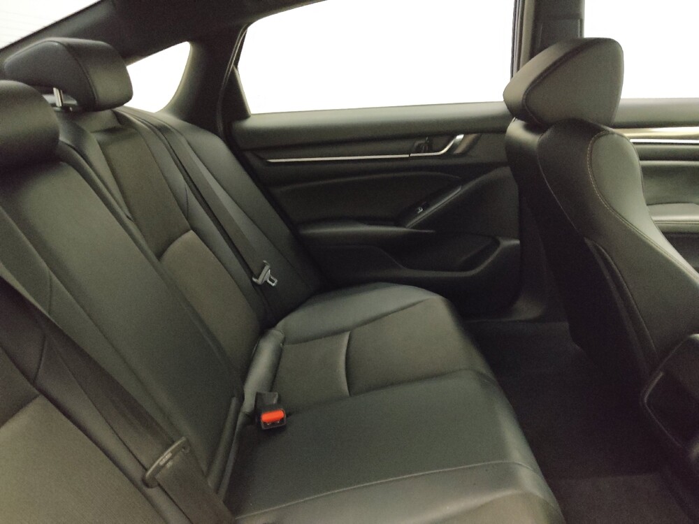 2020 Honda Accord in Midlothian, IL 60445 - 18138905 19